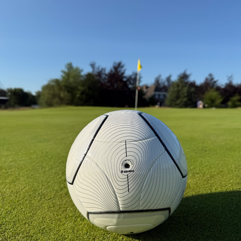 SQUB V1 Footgolf Ball - Limited edition